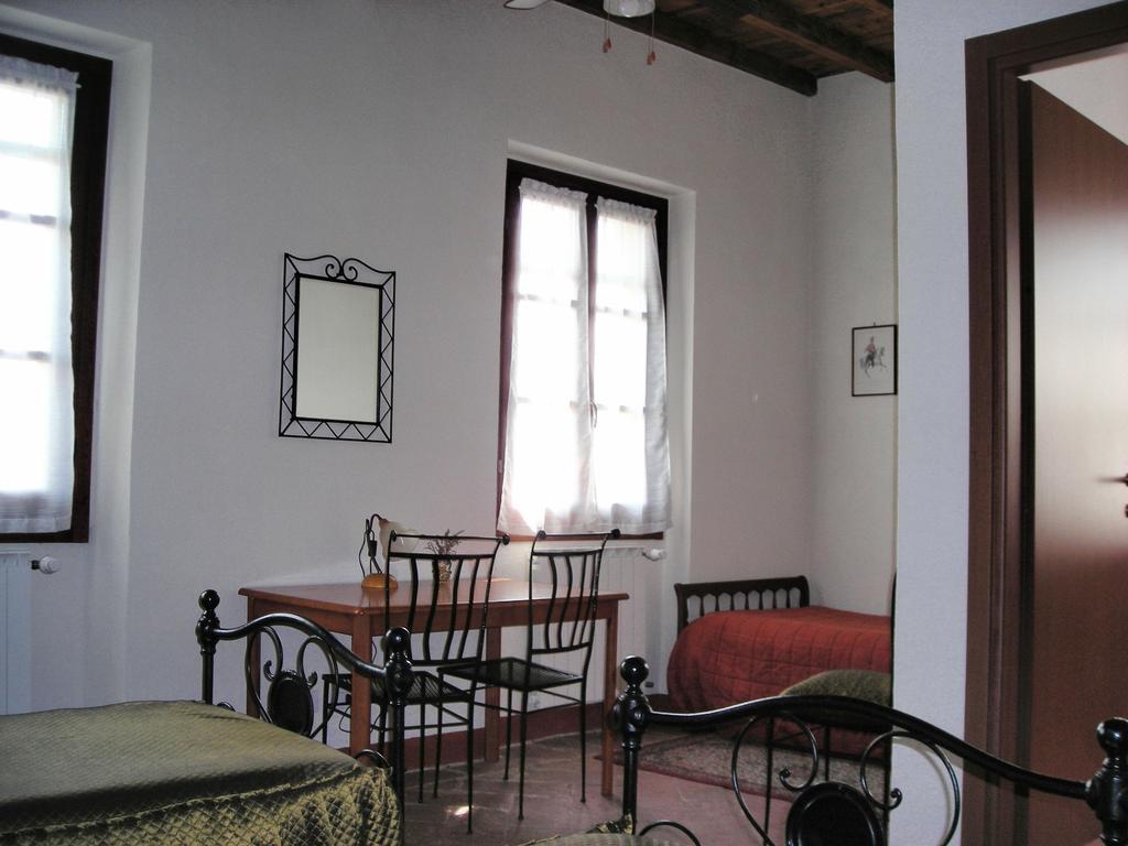 Agriturismo Cascina Roma オッツェロ 部屋 写真